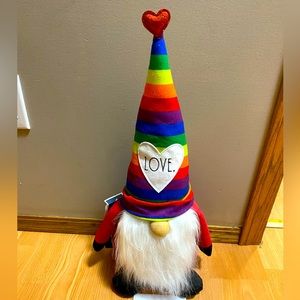 Rae Dunn love stuff gnome